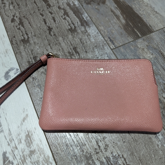 Coach Crossgrain Corner Zip Leather Wristlet Wallet Dusty Rose/Taffy - Picture 2 of 5